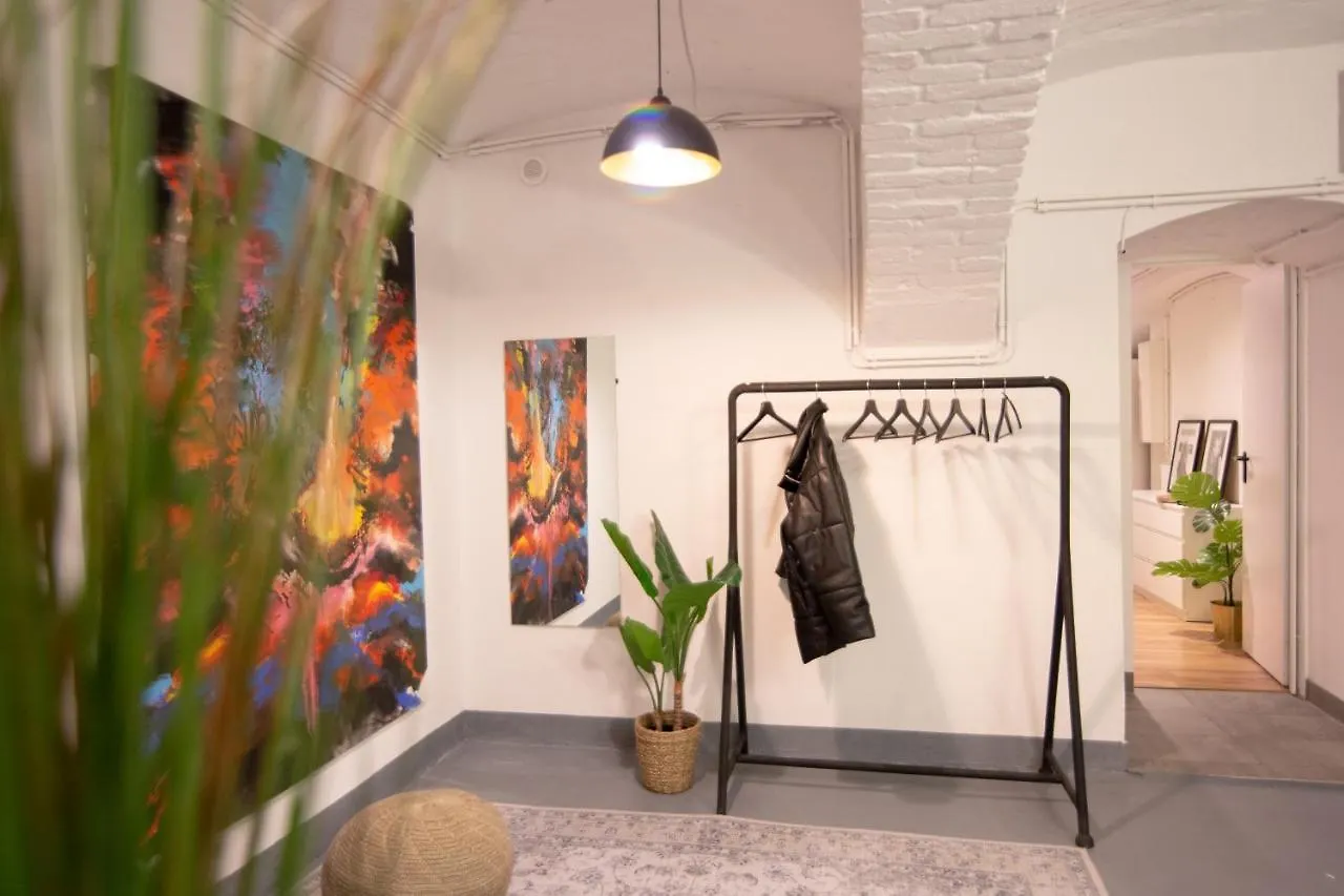 Trendy Souterrain Loft - Near City Center Vienna